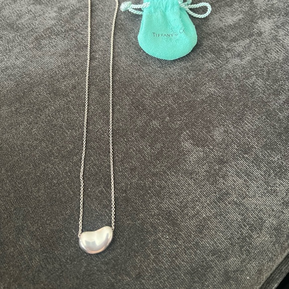 Elas Peretti - Picture 3 of 3